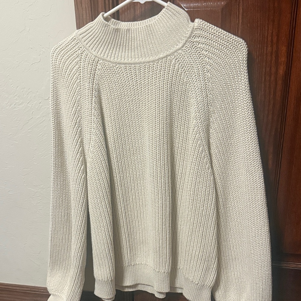Gap Elegant Cream Women's Sweater